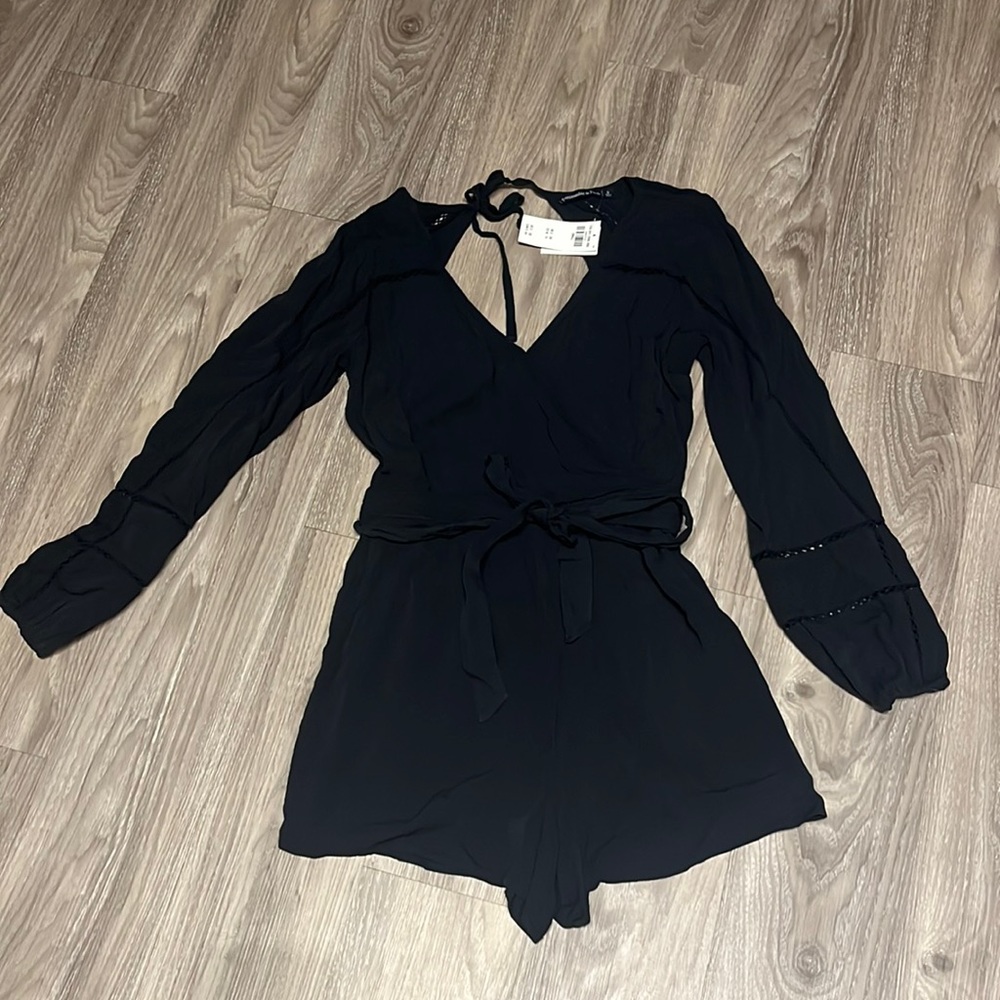 Abercrombie and Fitch black brand new romper